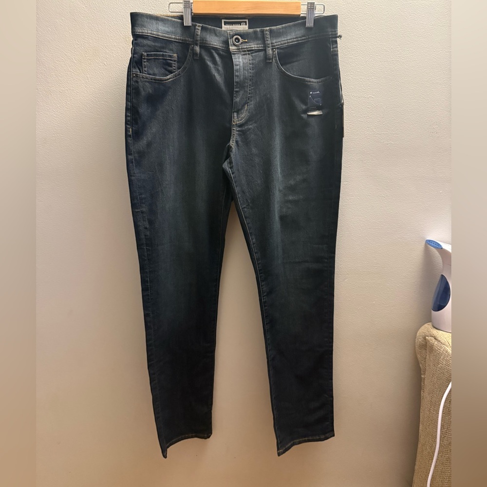Travis Mathew Men’s 34 Indigo Legacy Jeans NWT
